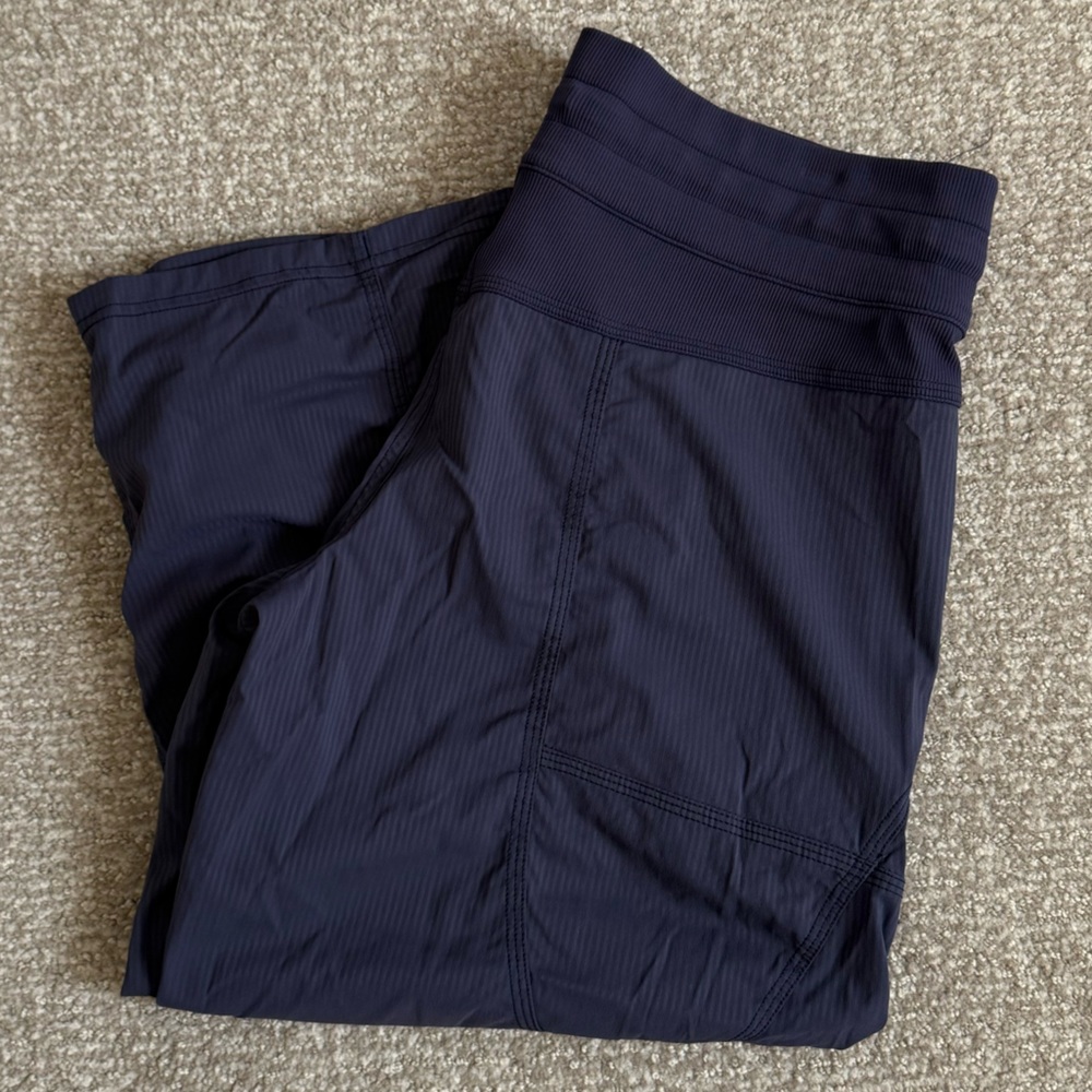 Lululemon Pant Studio Dance Pant Workout Lightweight Practice No liner Cropped - Picture 3 of 7